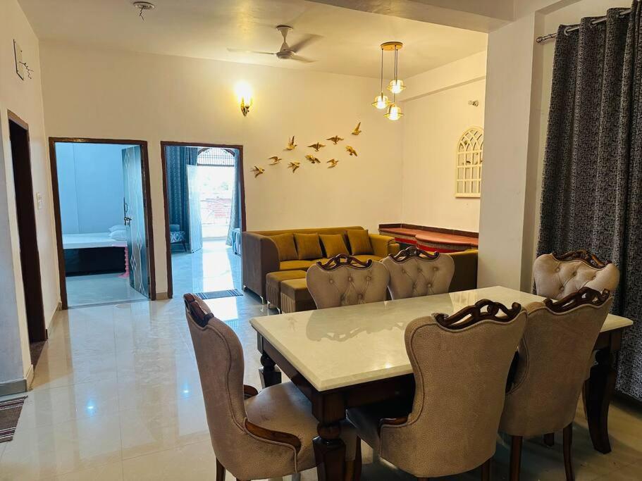 Apartment Ajnara 2 Varanasi