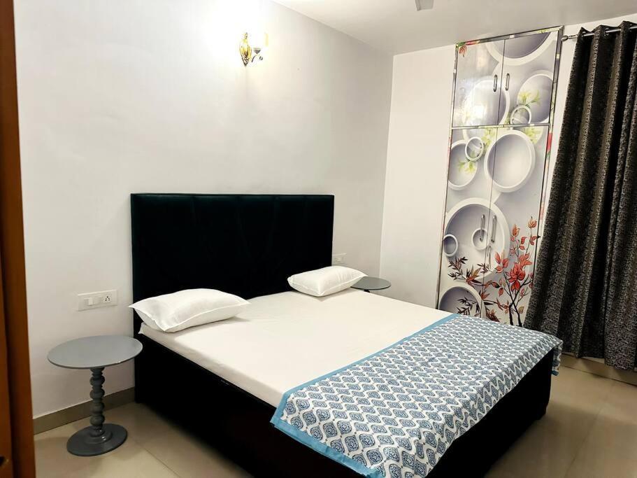 Ajnara 2 * Varanasi